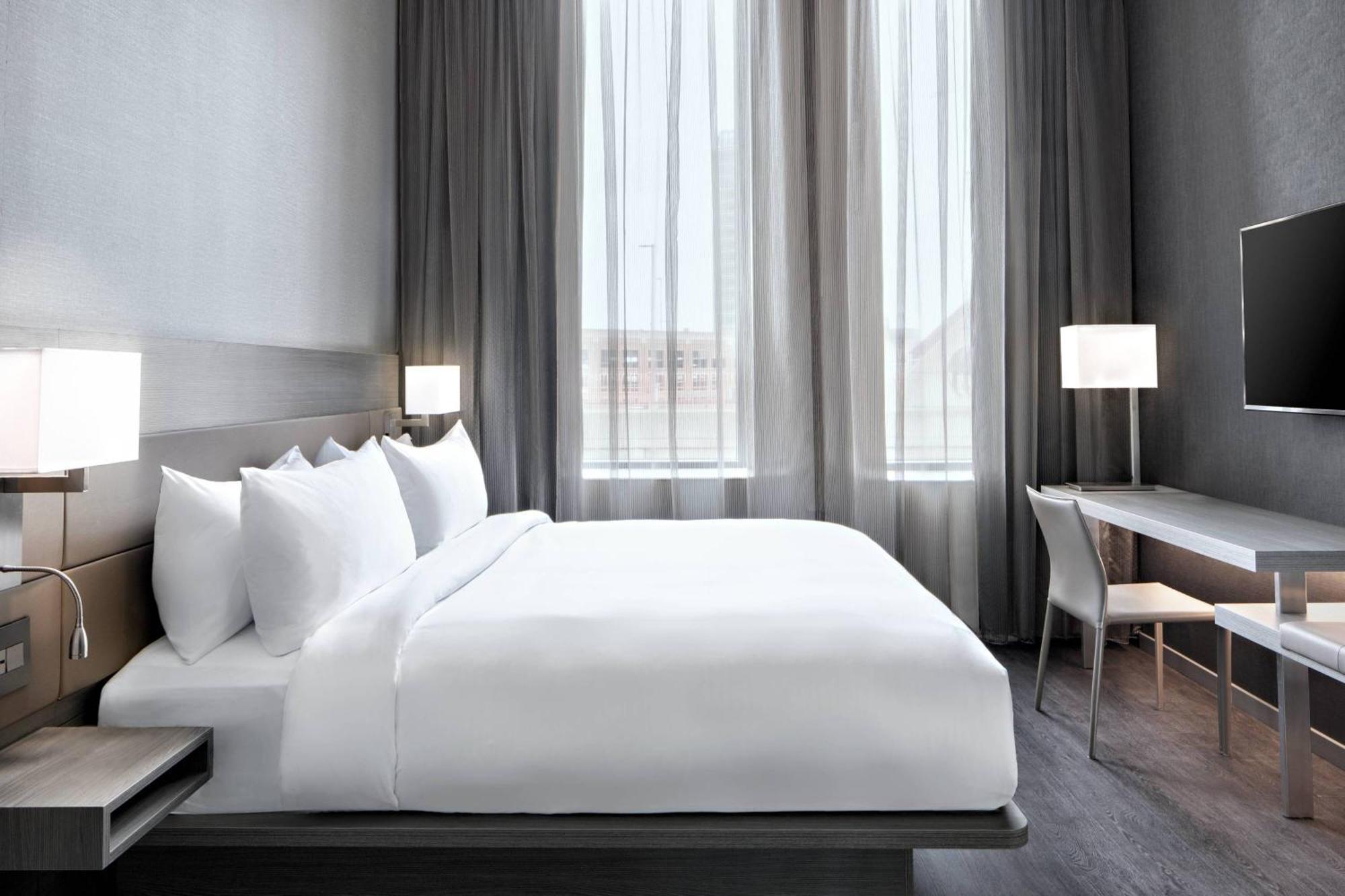 Ac Hotel By Marriott Grand Rapids Downtown Exterior foto