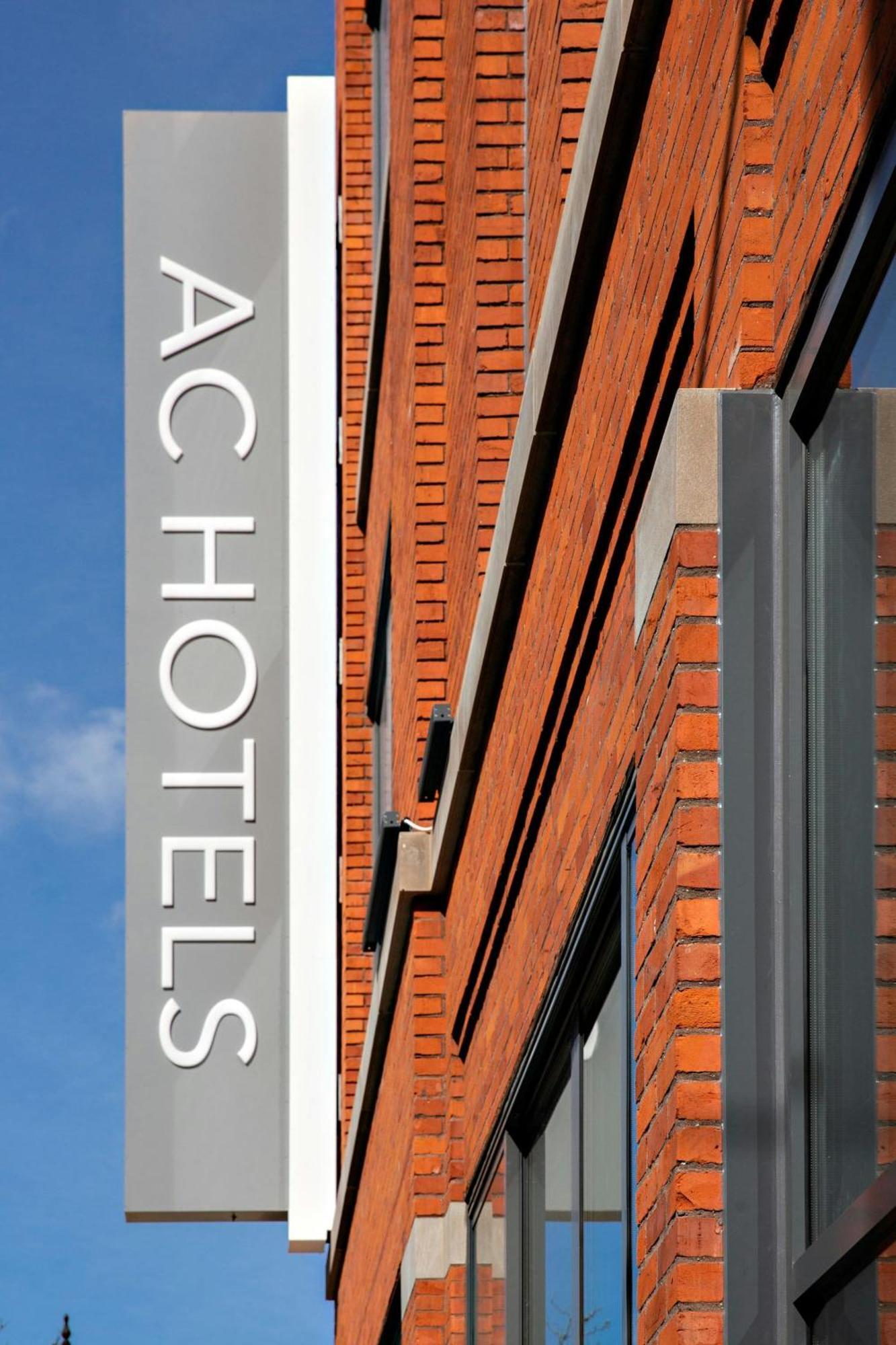 Ac Hotel By Marriott Grand Rapids Downtown Exterior foto